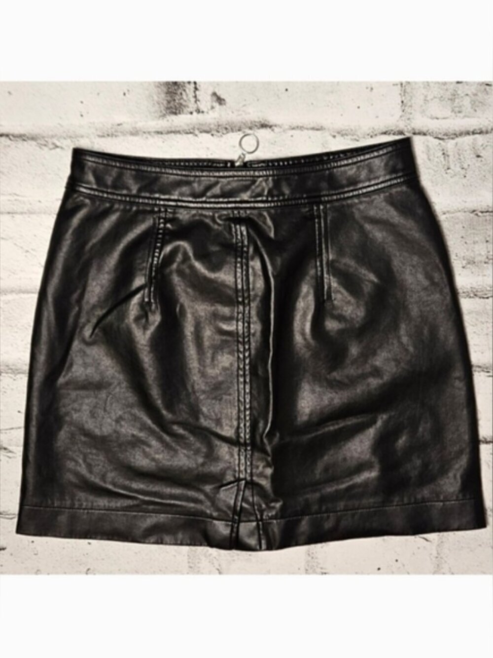 Wilfred Free Aritzia Black Faux Leather Mini Skirt Size 4 Y2K Bodycon